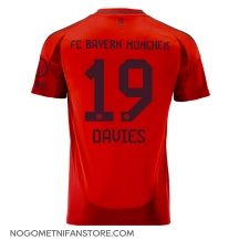 Moški Bayern Munich Alphonso Davies #19 Replika nogometni dresi Domači 2024-25 Kratek Rokav