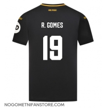 Moški Wolves Rodrigo Gomes #19 Replika nogometni dresi Gostujoči 2024-25 Kratek Rokav