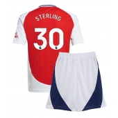 Otroški Arsenal Raheem Sterling #30 Replika nogometni dresi kompleti Domači 2024-25 Kratek Rokav (+ hlače)