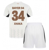 Otroški Bayer Leverkusen Granit Xhaka #34 Replika nogometni dresi kompleti Gostujoči 2024-25 Kratek Rokav (+ hlače)