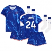 Otroški Chelsea Reece James #24 Replika nogometni dresi kompleti Domači 2024-25 Kratek Rokav (+ hlače)