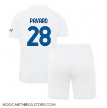 Otroški Inter Milan Benjamin Pavard #28 Replika nogometni dresi kompleti Gostujoči 2023-24 Kratek Rokav (+ hlače)