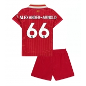 Otroški Liverpool Alexander-Arnold #66 Replika nogometni dresi kompleti Domači 2024-25 Kratek Rokav (+ hlače)