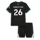 Otroški Liverpool Andrew Robertson #26 Replika nogometni dresi kompleti Gostujoči 2024-25 Kratek Rokav (+ hlače)