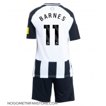 Otroški Newcastle United Harvey Barnes #11 Replika nogometni dresi kompleti Domači 2024-25 Kratek Rokav (+ hlače)