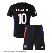 Otroški Olympique Lyonnais Alexandre Lacazette #10 Replika nogometni dresi kompleti Gostujoči 2024-25 Kratek Rokav (+ hlače)