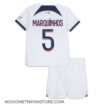 Otroški Paris Saint-Germain Marquinhos #5 Replika nogometni dresi kompleti Gostujoči 2023-24 Kratek Rokav (+ hlače)