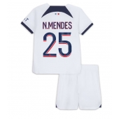 Otroški Paris Saint-Germain Nuno Mendes #25 Replika nogometni dresi kompleti Gostujoči 2023-24 Kratek Rokav (+ hlače)