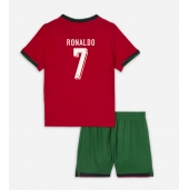 Otroški Portugalska Cristiano Ronaldo #7 Replika nogometni dresi kompleti Domači EP 2024 Kratek Rokav (+ hlače)